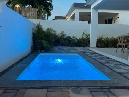 Bazén v ubytování Luxe nieuwbouw villa toplocatie in Jan Thiel nebo v jeho okolí