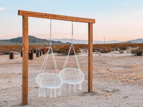 Fotografie z fotogalerie ubytování Romantic Stargazing Escape Starlight Sanctuary v destinaci Joshua Tree