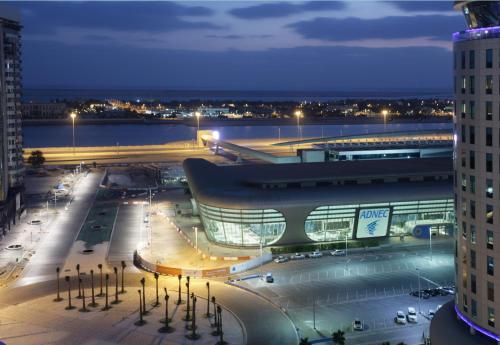 Vue générale sur Abu Dhabi ou vue de la ville depuis l'hôtel