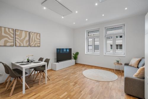 Inner City Apartment - Near Schönbrunn and Metro - Self Check-In