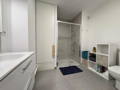 Koupelna v ubytování Sea side - MALOE Residence - beach