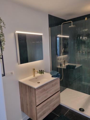 Ένα μπάνιο στο Le Jardin