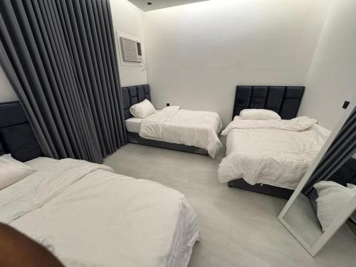 Postel nebo postele na pokoji v ubytování شقة بغرفتين نوم وصالة - Luxury 2 bedroom and living Room