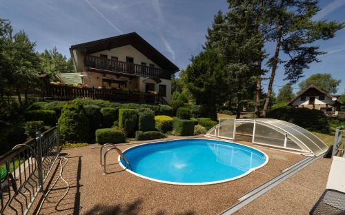 Bazén v ubytování Chata Ostrov - Eiland v srdci Českého Švýcarska nebo v jeho okolí