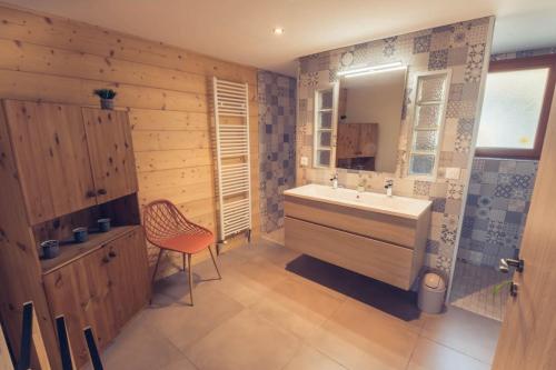 Ένα μπάνιο στο Villa à la ferme