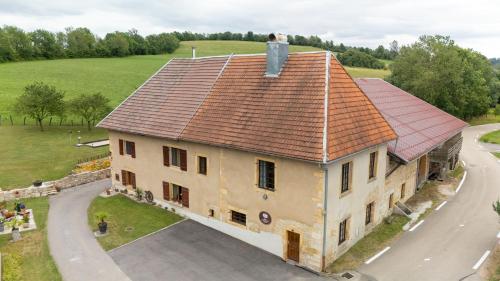 Το κτήριο όπου στεγάζεται  η παραθεριστική κατοικία