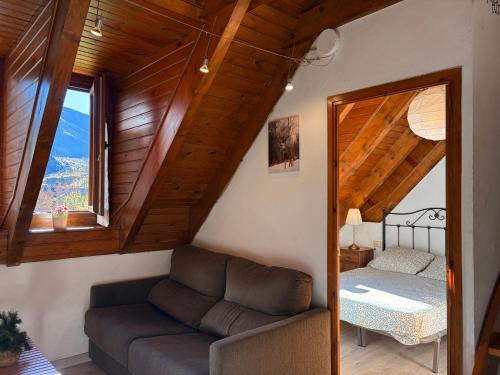 Chimenea y piscina-Dúplex perfecto para todo el año - Herbasabina 4