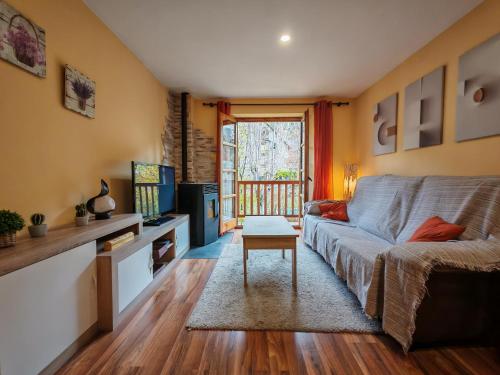 Calideza inigualable- Rústico, eficiente y con jardín - Isard 1