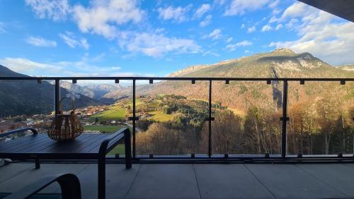 a balcony with a view of a mountain at Le Balcon des Aiguilles - vue montagne - AravisTour in Saint-Jean-de-Sixt