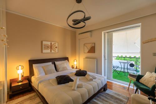Aiolos Grand super lux suite in Alimos Riviera with gym