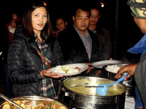 Επισκέπτες που μένουν στο Camp Hornbill