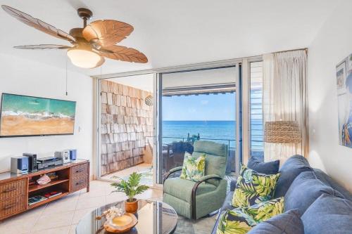 Afbeelding uit fotogalerij van Kulakane 211 · KK 211 Updated OceanFront Whale Watching in Kahana