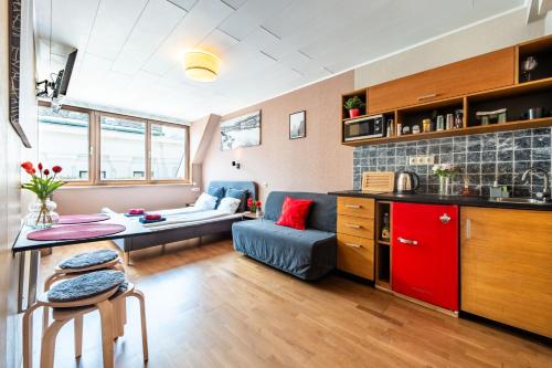 Central stylish apartment with shared rooftop terrace and jacuzzi MK2