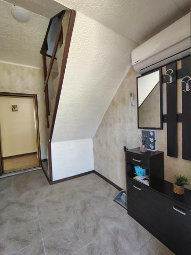 Kuchyň nebo kuchyňský kout v ubytování Вила Владислава - стаи за гости