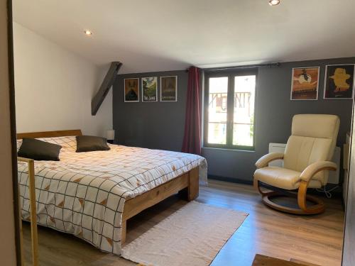 Ένα ή περισσότερα κρεβάτια σε δωμάτιο στο Maison de Maddy