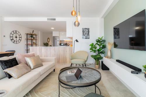 DON LEO Charming 3 Bedroom apartment in Estepona close to the sea