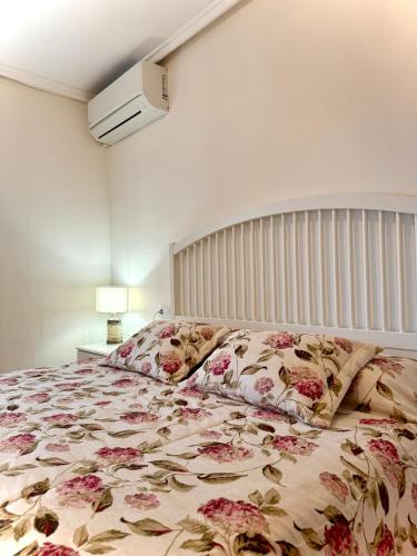 Cozy 2 bedroom apartment near Los Locos Beach