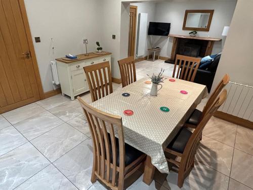 Η κουζίνα ή μικρή κουζίνα στο 6 bed house, 4 bath house in Brickens