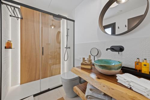 Et badeværelse på VILLTAK La Plaza Hotel - Adults Only Recommended