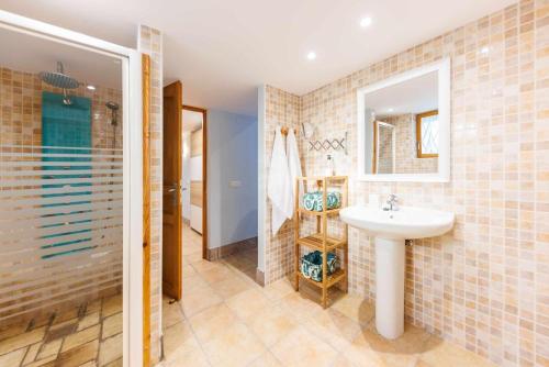 Ένα μπάνιο στο La Villa De Los Mares