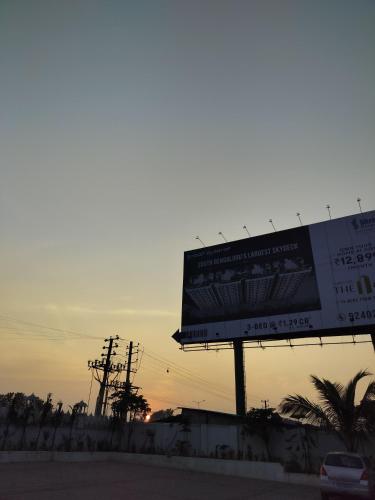 Răsăritul sau apusul soarelui văzute de la sau din apropierea acestui hotel