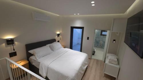 Pothos Maison Heraklion Center