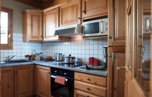 Køkken eller tekøkken på Lesetoilesdelaplagne Chalet 16