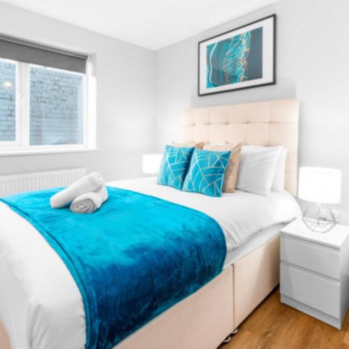 Ένα ή περισσότερα κρεβάτια σε δωμάτιο στο Two Bed Apartment - Two Parking Spaces - Stourbridge 1bSt