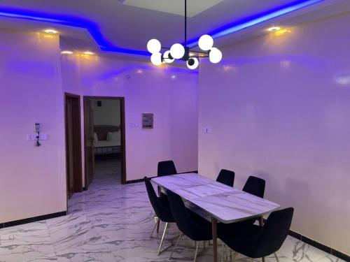 Φωτογραφία από το άλμπουμ του Appartement meublé, confortable et abordable à Saint-Louis σε Saint-Louis