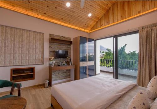 Ένα ή περισσότερα κρεβάτια σε δωμάτιο στο The Boho Stays Dharamshala