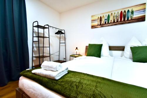 Postel nebo postele na pokoji v ubytování SANO - Hagen - Zentral, Ruhig, Stillvoll, Platz zum Arbeiten, Schnelles Internet