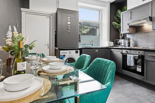 Køkken eller tekøkken på 2-Bed House - Contractors & Families