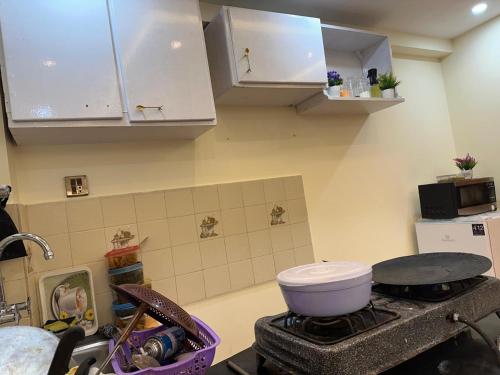 Kuchyň nebo kuchyňský kout v ubytování Al Qamar Hieghts