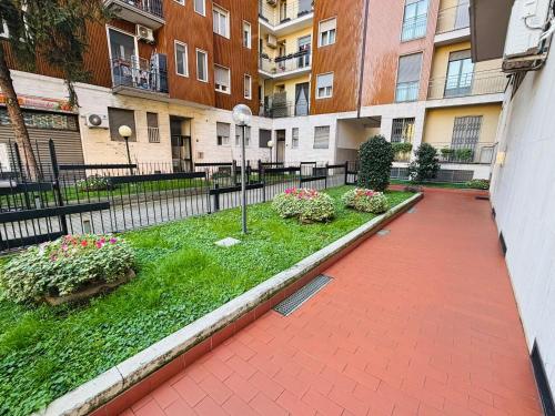 NEW Brenta 10 minutes To Duomo M3-15 minutes to Linate - Full furnished APT with AC, Wi-fi and more