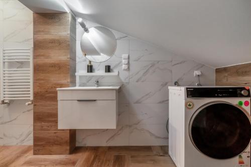 Φωτογραφία από το άλμπουμ του Golden Apartments Waw - Old Town - Marcinkowskiego #5 σε Skorka