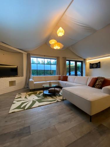 Φωτογραφία από το άλμπουμ του Bubbles & Balance - with private pool, jacuzzi and sauna σε Ichtegem