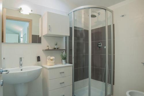 Apartment with terrace SAN FREDIANO AREA -4 people