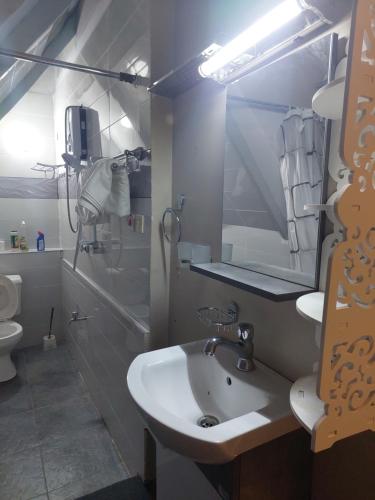 Koupelna v ubytování Yukis & Kukis Place 5 Bedrooms