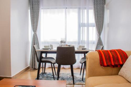 Fotografie z fotogalerie ubytování Waiyaki Way View Duplex Apartment v destinaci Nairobi