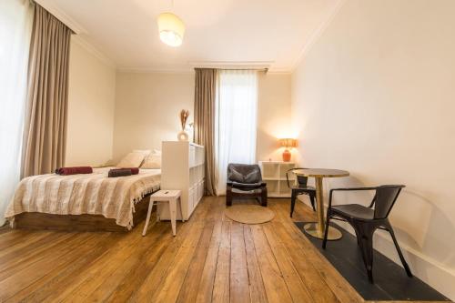 Ένα ή περισσότερα κρεβάτια σε δωμάτιο στο Villa Chadourne - La Cle Perdue - Studio