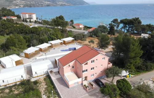 Gorgeous Apartment In Orebic With Wifi