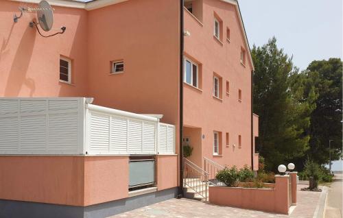 Gorgeous Apartment In Orebic With Wifi