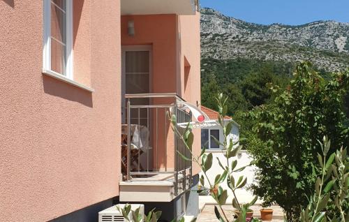 Gorgeous Apartment In Orebic With Wifi