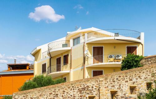 Το κτήριο όπου στεγάζεται  το διαμέρισμα