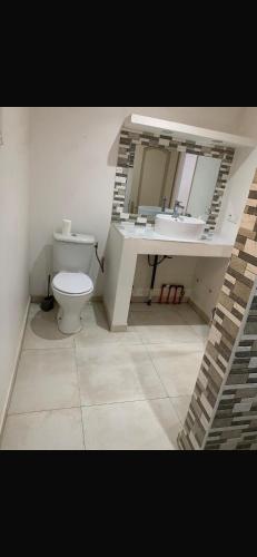 Koupelna v ubytování Villa de luxe à ngaparou Saly center