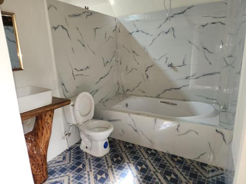 Koupelna v ubytování Rocks Beach