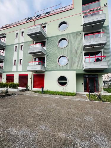 Modern Living, Luxe Studio Zurich