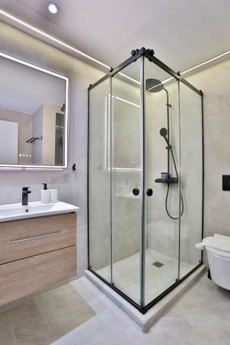 South Athens Apts New Collection by Live & Travel