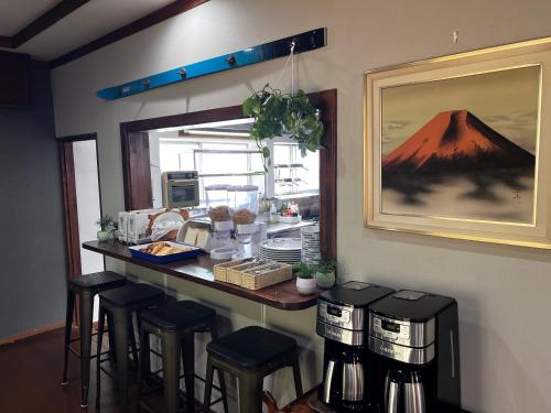 Φαγητό σε αυτό το πανδοχείο ή κάπου εκεί κοντά