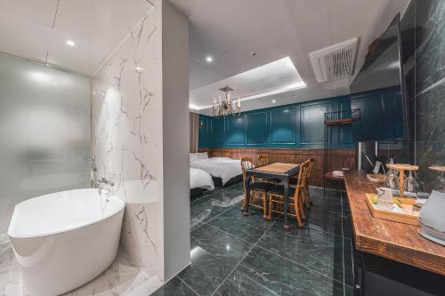 Koupelna v ubytování Daegu February Hotel Lions Park